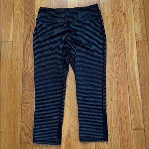 Women’s athletic capris